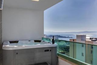 Exclusive Penthouse Big Blue with private Jacuzzi - Makarska - 4