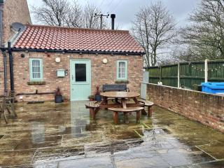Cosy Village location - One Bedroom Barn - 9