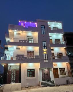 Shri Ram International Home Stay Ayodhya - 9