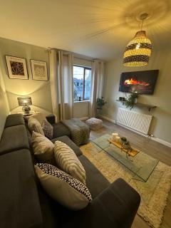 Lovely modern 2 bedrom unit close to city center - 7