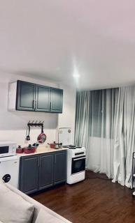City Center Apartment on Tahliah Street - 4