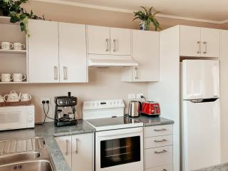 Beachfront Retreat On Revell - Hokitika - 4