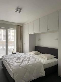 Mooi appartement met zijdelings zeezicht, op 100 meter van strand - 1