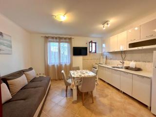 Bijela Apartment - Bijela - 6
