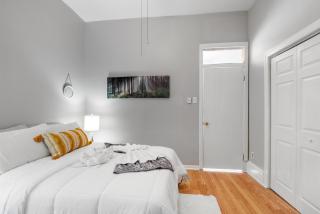 Charming 1br In Univ City - 1