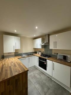 2 Bedroom London Apartment - South Norwood - 4