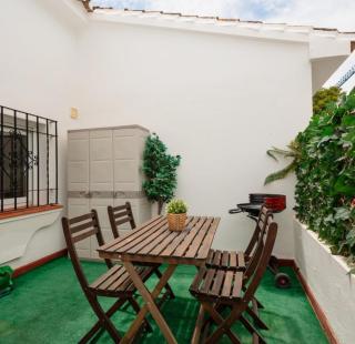 Corner Penthouse Sleeps 4 with Parking - 3