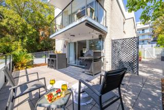 Sunset Towers, 1-25 Donald St- in the heart of town with Wi-Fi and Air Con - Nelson Bay - 9