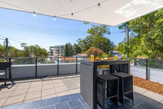 Sunset Towers, 1-25 Donald St- in the heart of town with Wi-Fi and Air Con - Nelson Bay - 4