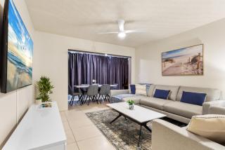 Family-Friendly Stay Walk to Beach & Parks - Maroochydore - 8