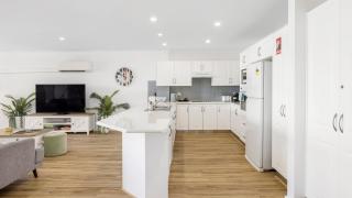 Nelson Bay CBD Apartment No 41 Nelson Towers - Nelson Bay - 4