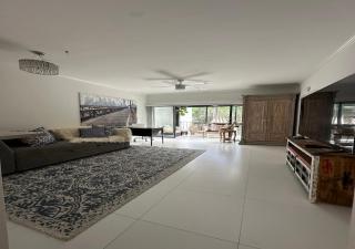 Naples Luxury Condo, Pool, Tennis, Minutes from the Beach - Naples - 5