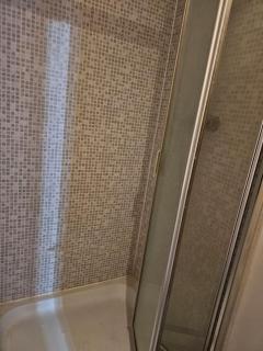 Big double room with bathroom in 2 bedroom flat kitchen is shared - Harrow on the Hill - 2