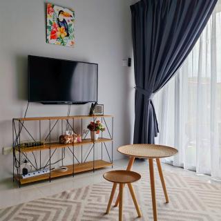 D'Elegant Suite - Emerald Avenue - 1