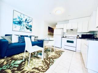 Cozy 2BR Near Metrotown & Burnaby Hospital - 0