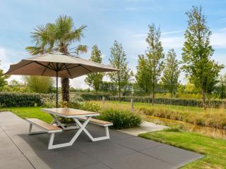 Holiday Home in Zeeland with Streamside Terrace - Wemeldinge - 5