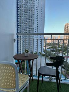 Makati SM Jazz Residence Staycation Condo with balcony - Manila - 9