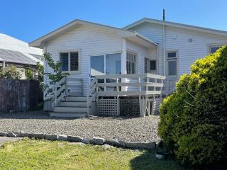 Revell St Beach Bungalow - 1