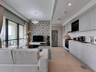 Luxurious 2BR in Creek Beach Vida 3mins walk to private beach - Dubai - 1