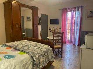 Chambre équipée Plain-Pied - 2 pers avec sdb wc privé - Hargeville - 3