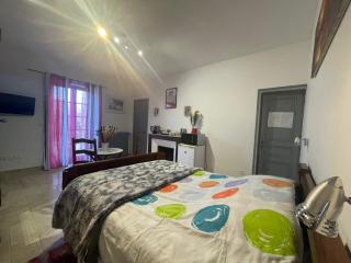 Chambre équipée Plain-Pied - 2 pers avec sdb wc privé - Hargeville - 1