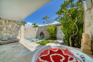 Bali Cosy Villas Seminyak for Adults Only - Legian - 3
