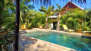 jacuzzi et piscine villa Akiba - Bois dʼOlive - 8