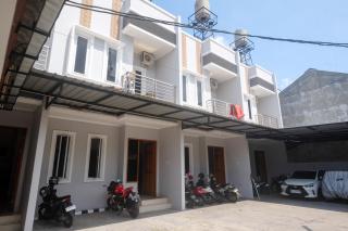 RedDoorz near Stasiun Solo Balapan 3 - 0