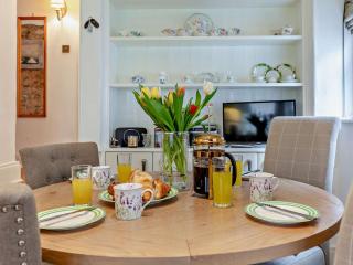 4 Bed in Torquay 94002 - Torquay - 1