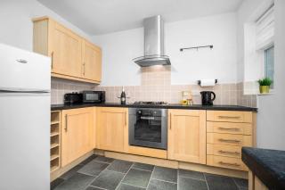 3 Bedroom House - Garden - Parking - Interior Designed - Netflix - Wifi - 52H - 3