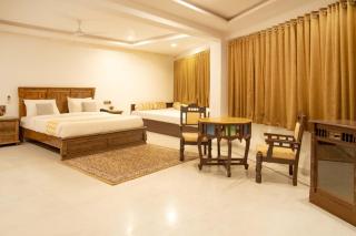 Hotel Devraj Niwas on Lake Pichola - 5