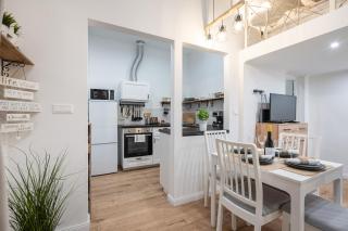 Mira Holiday Apartment - Budapest - 4