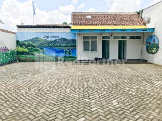 Joy Homestay Near UMJ Jember Mitra RedDoorz - Jember - 7