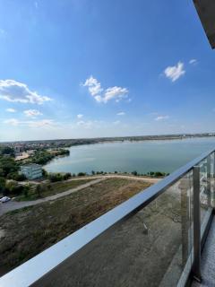 Lakeside Oasis Apartment - Bucharest - 6