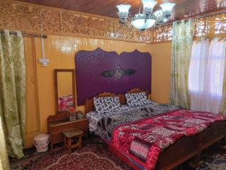 Houseboat New Jahangir And Morning Car - Srinagar - 3