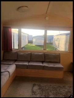 Ash Close 64- Blue Dolphin Heaven - Budget Caravan - Gristhorpe - 8