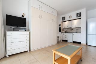 Sunny studio apartment, marina view - Fuengirola - 2