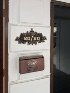 Private House 3 Suite Beds + Double Beds in Heart of Phromphong - 9
