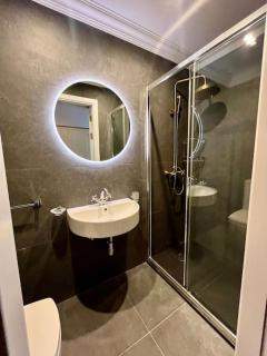 Seafront Beach House in St.Julians - Sliema - 8