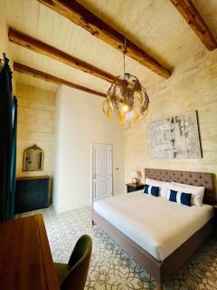 Seafront Beach House in St.Julians - Sliema - 6