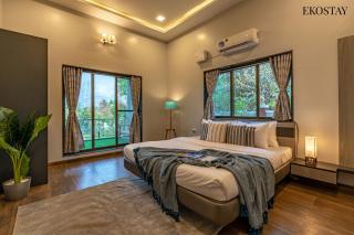 Ekostay Gold Palm Estate I Cricket Turf I Rain Dance I 2 Acre Property - 1