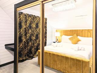 Lugh 9 - Hot Tub-Perth-Pets-Luxury-Hunting Tower - 3