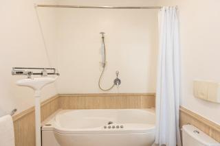 Amazing Elegant Jewish Ghetto - Roma - 3