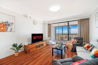 Sky-view 2B2B1G in Hurstville -1 min to Westfield - Sydney - 8