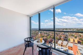 Sky-view 2B2B1G in Hurstville -1 min to Westfield - Sydney - 6
