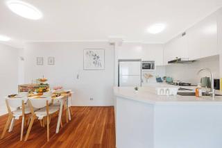 Sky-view 2B2B1G in Hurstville -1 min to Westfield - Sydney - 1