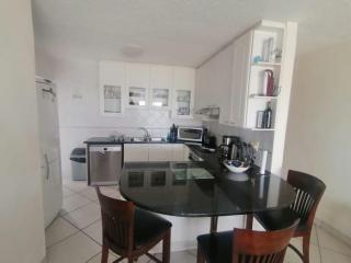 Modern Seaview Apartment - 7