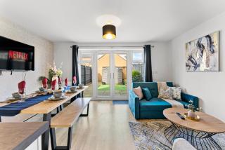 Stylish 4 bed - Parking - Sleeps 14 - Bristol - 0