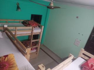 Chinmay Hostel & Yoga Centre - McLeod Ganj - 8