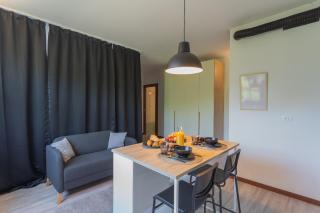 Black Loft Como by Rent All Como - 1